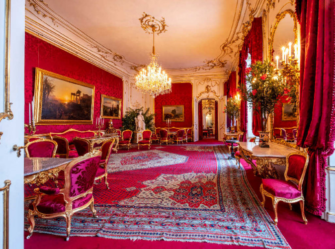 0018_Schoene Aussichten Touristik_00000121667_Sisi-Museum-Wien_Oesterreich-Werbung_Cross-Media-Redaktion